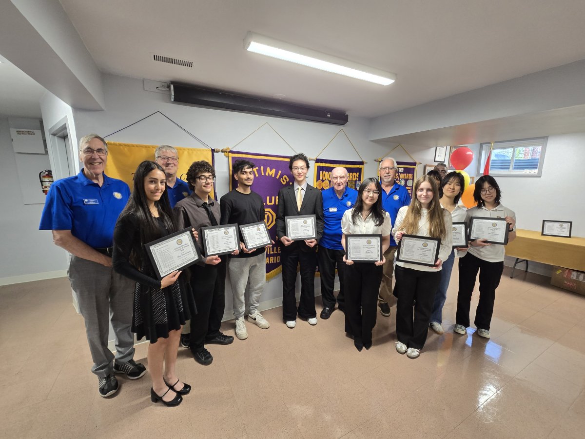 The 2022-23 recipients and Committee Members